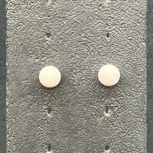 Round Stud Pierced Earrings Small < 1/4 In White Enamel Retro Vintage Cottage